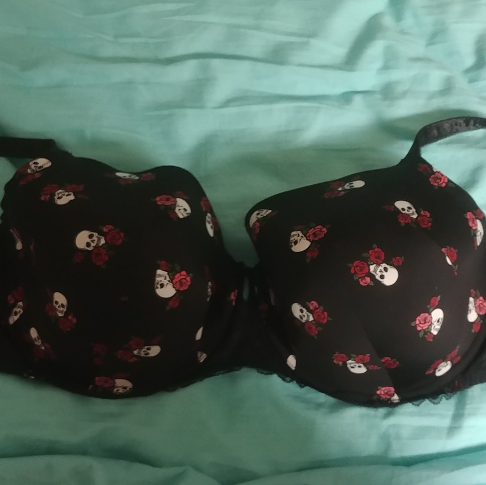 Torrid Sexy T-shirt balconette bra